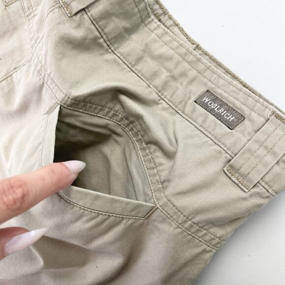 Woolrich Womens 10 Khaki Shorts Waking Safari Classic Minimalist Pleated Retro - Picture 6 of 9